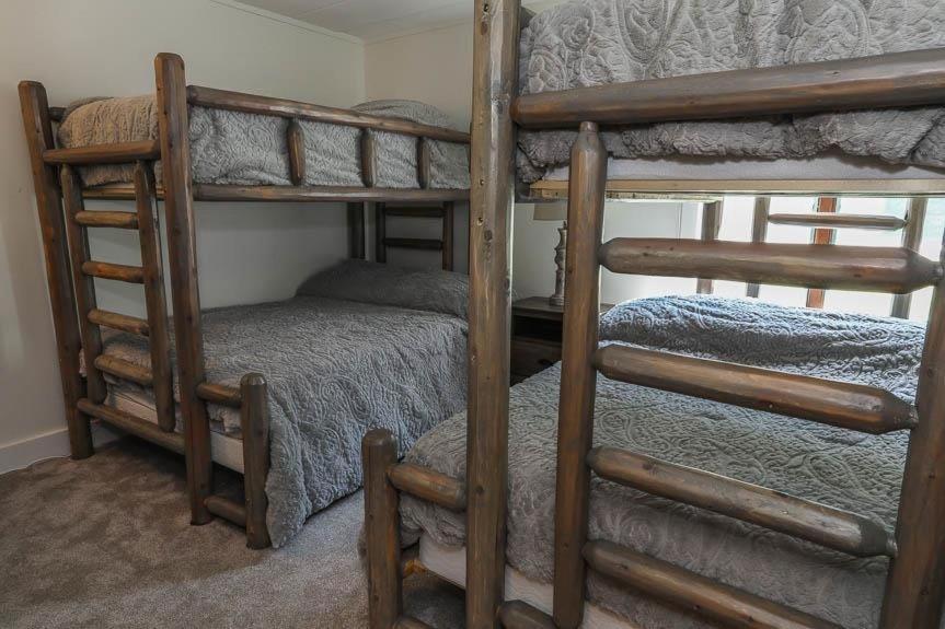 Seven Springs 2 Bedroom Premium Condo, Great For Families * Champion